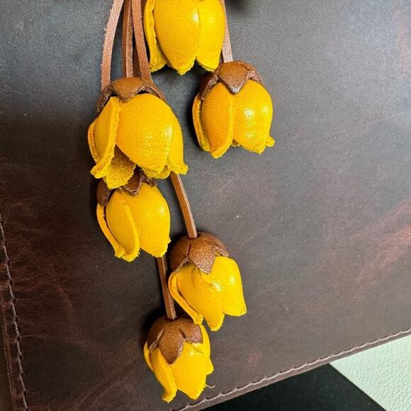 Flower Leather Bag Charm Leather Purse Flower Crossbody NEW - Picture 3 of 3